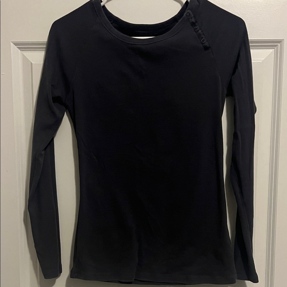 GAP Tops - Classic Gray Long Sleeve Women's Top